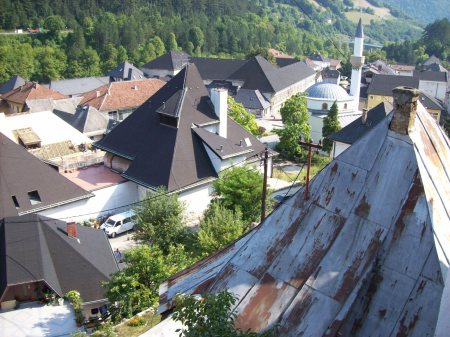 Jajce bovenaanzicht: gerepareerde daken