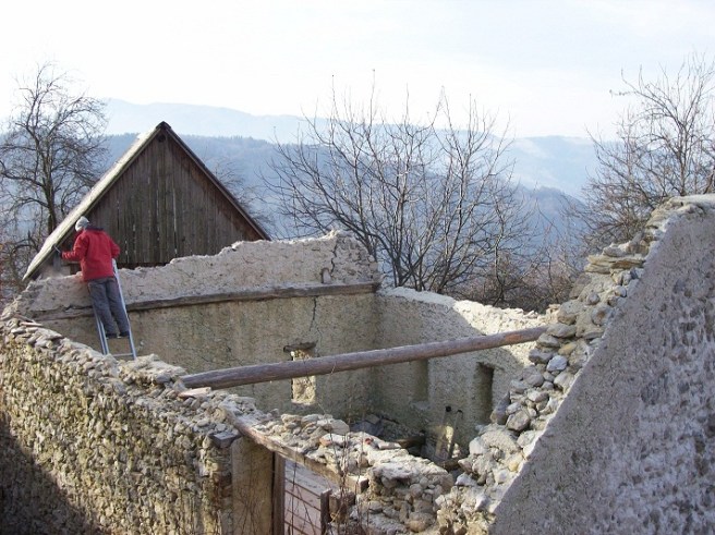 afbreken eerste driehoek stal
