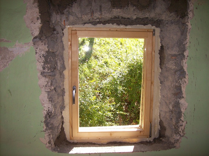 nieuw venster derin: 2e gastenkamer heeft nieuwe ramen!