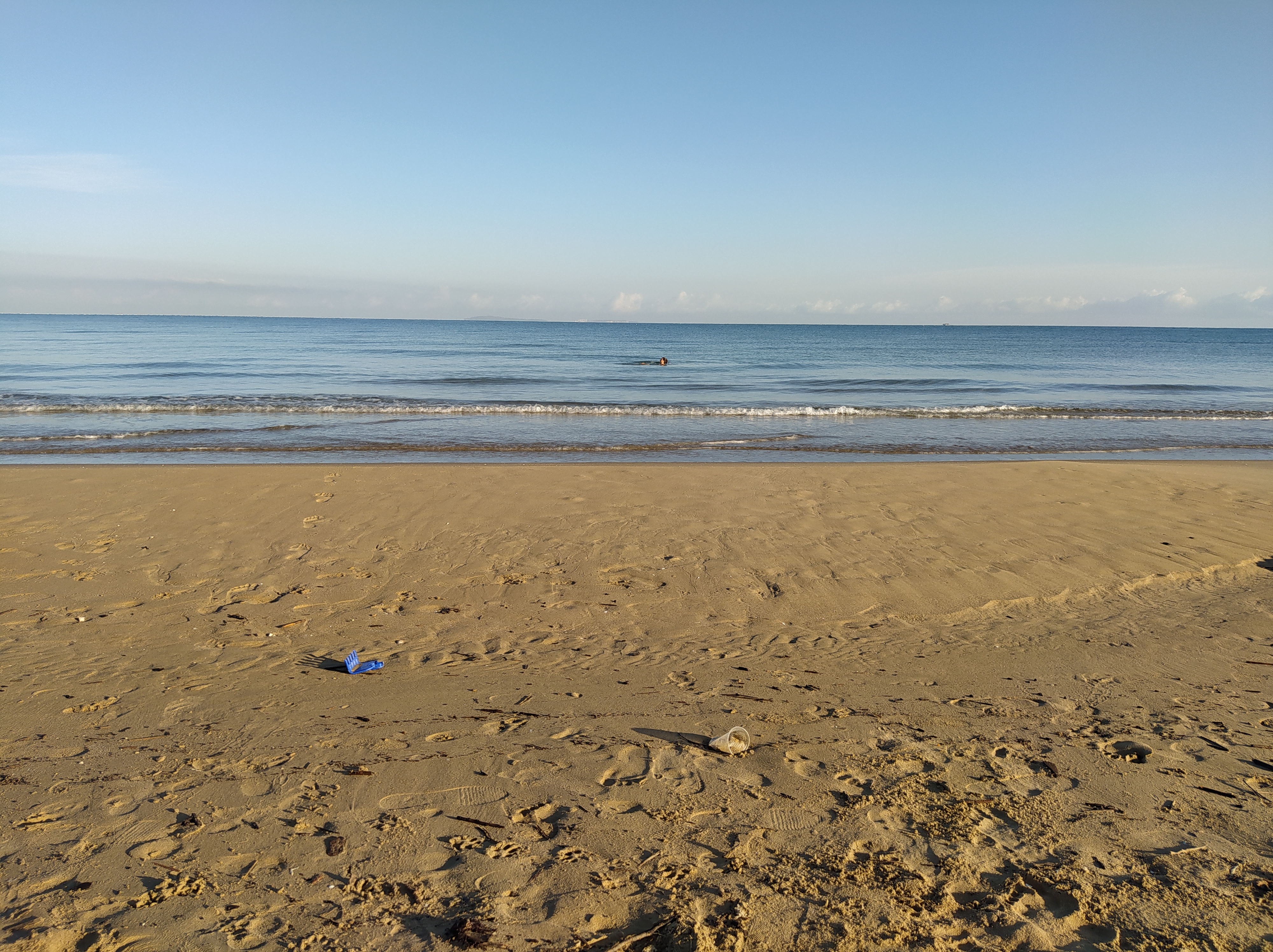 Els haar ochtendritueel: ochtendplons in zee